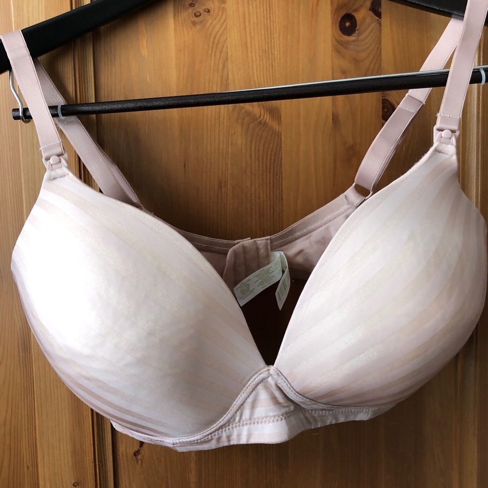 3/$20 Sale! 🌞 Motherhood Nursing Bra